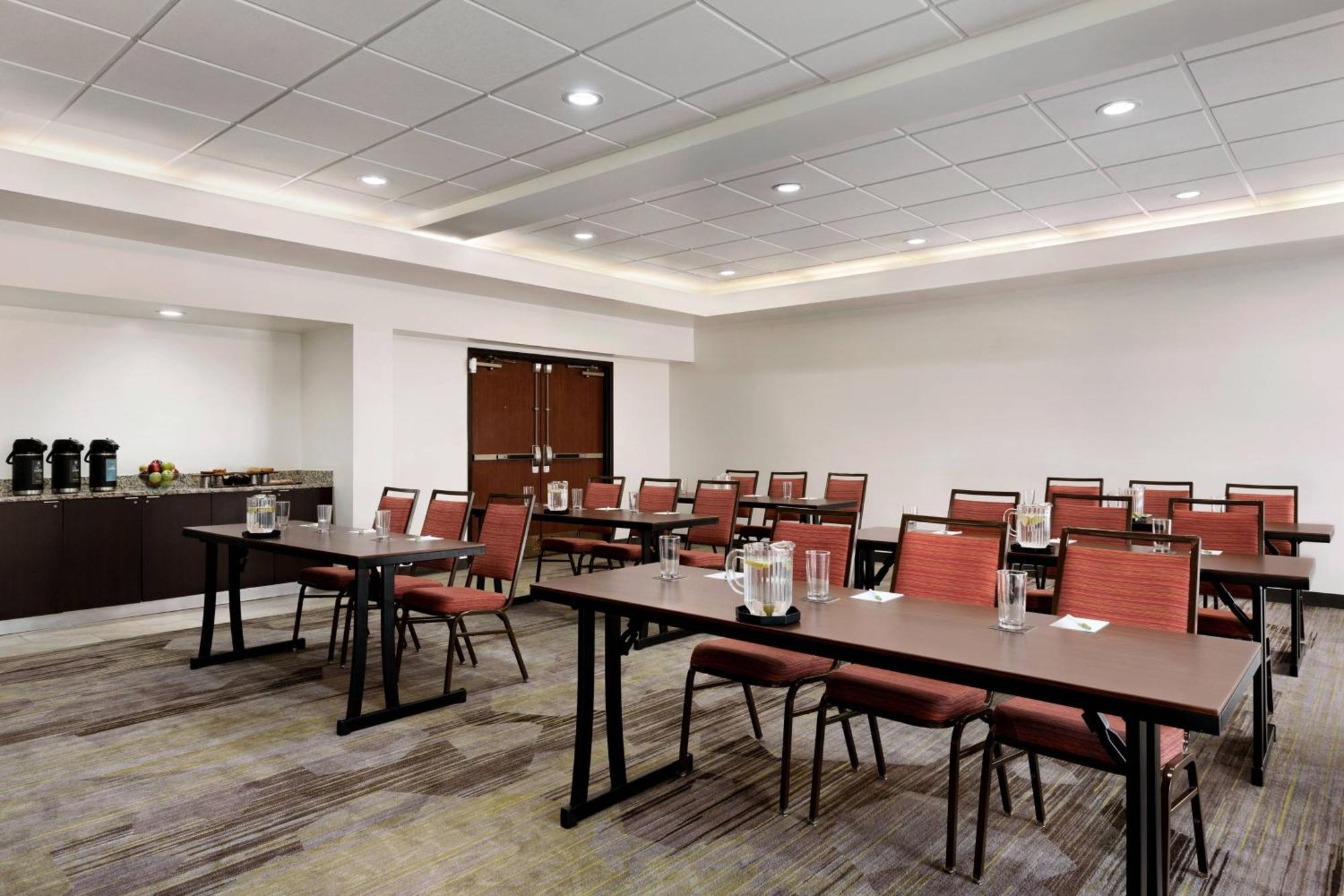 Courtyard By Marriott Tulsa Central Bagian luar foto