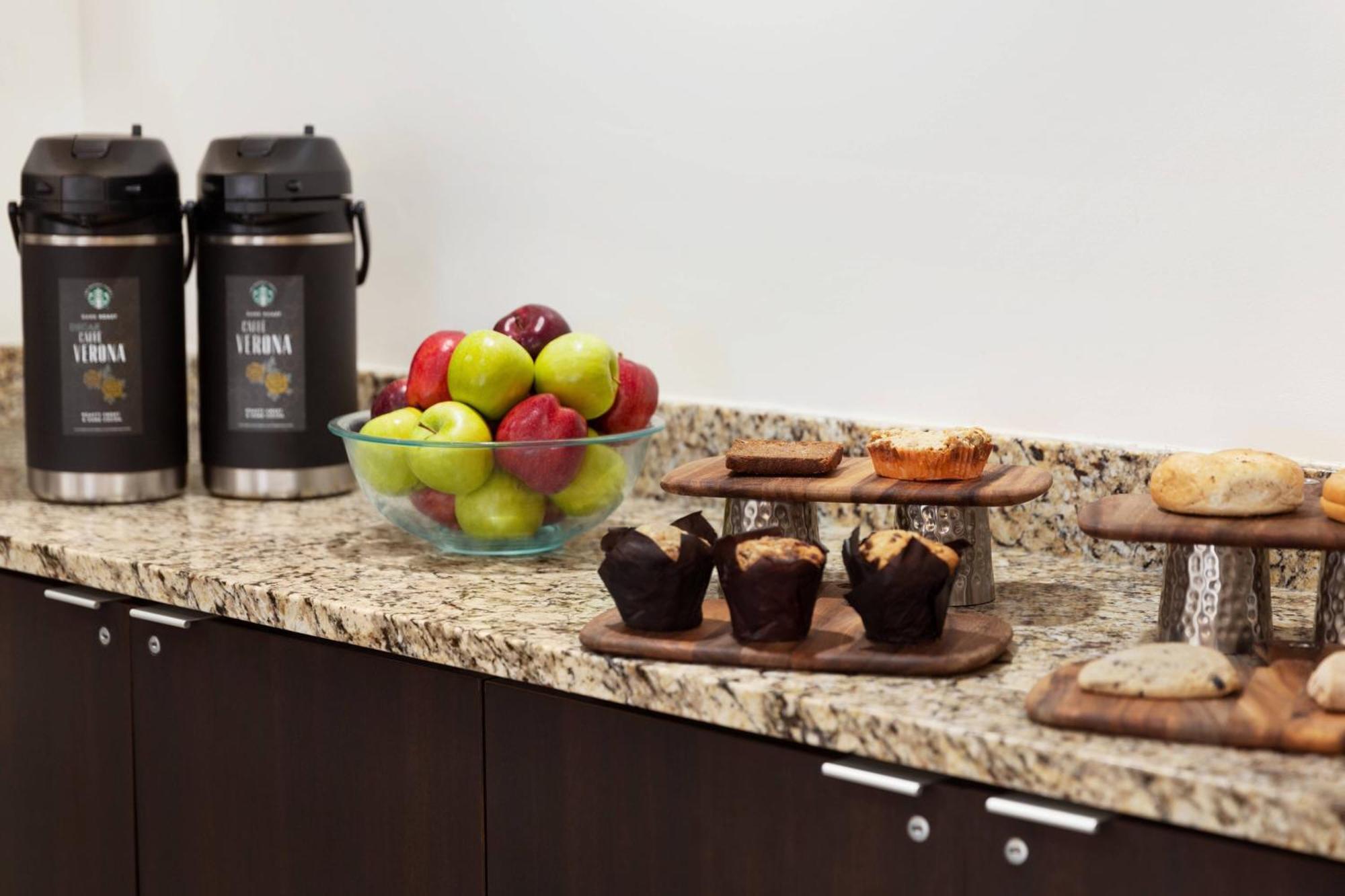 Courtyard By Marriott Tulsa Central Bagian luar foto