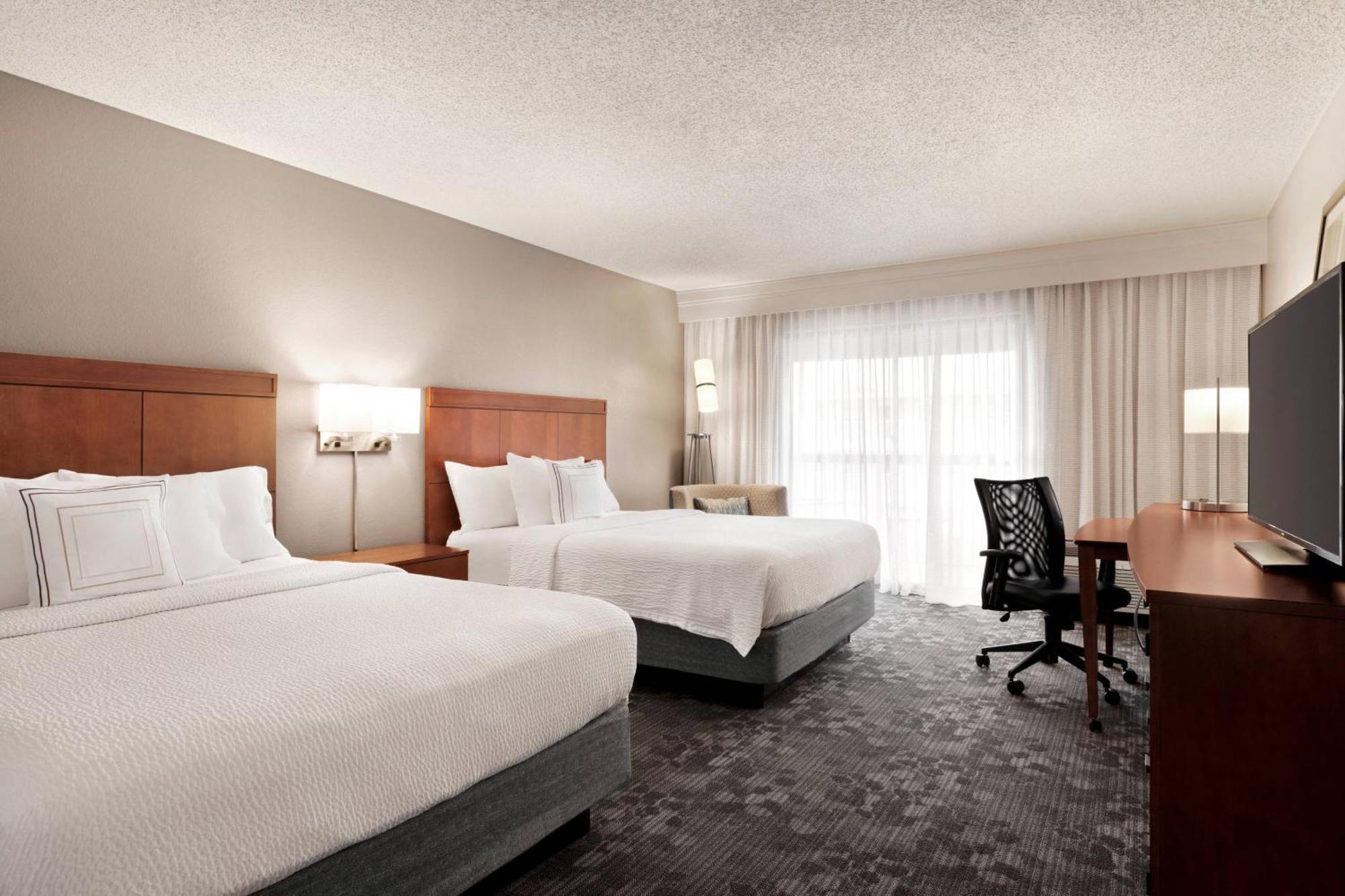 Courtyard By Marriott Tulsa Central Bagian luar foto