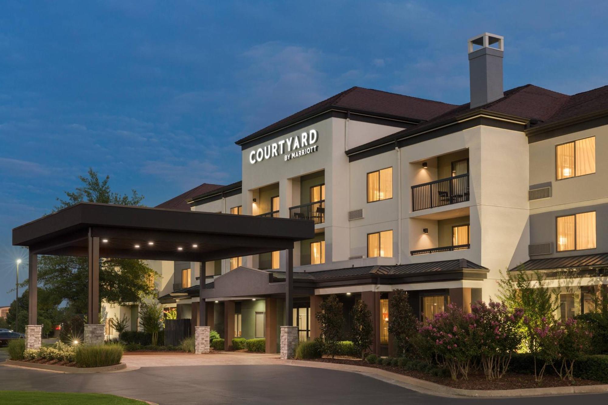 Courtyard By Marriott Tulsa Central Bagian luar foto